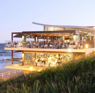 Merewether Surfhouse - Pet Friendly Cafe & Pizza Bar - Newcastle, NSW