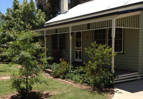 Paringa Cottage, Echuca - Pet Friendly Accommodati