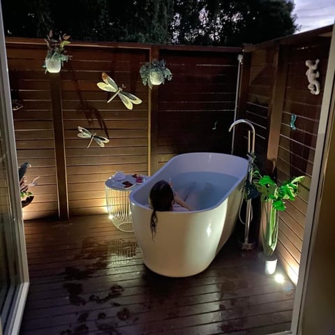 Outdoor bath